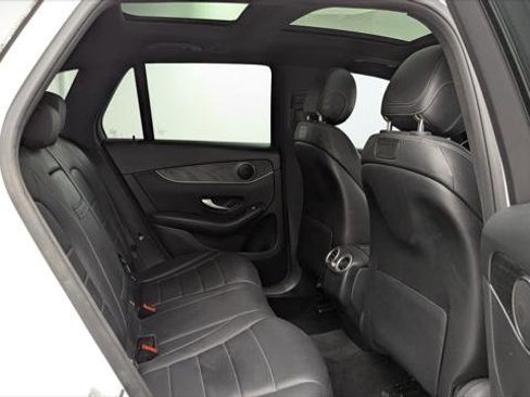 Used 2018 Mercedes-Benz GLC 300 4MATIC w/ Premium Package image 19