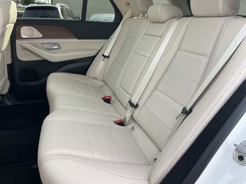 Used 2025 Mercedes-Benz GLE 350 4MATIC image 16