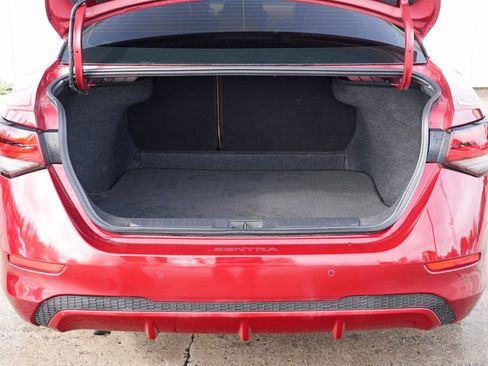 Used 2022 Nissan Sentra SV w/ SV Premium Package image 9