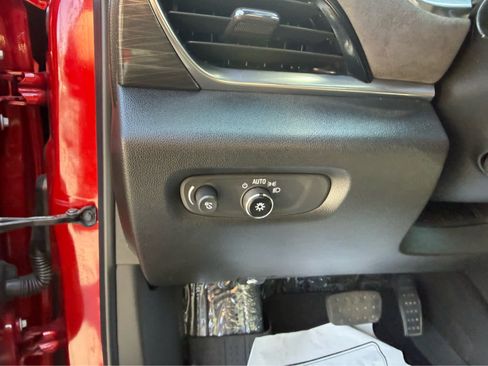 Used 2023 Chevrolet Traverse High Country w/ LPO, Floor Liner Package AWD/4WD image 20