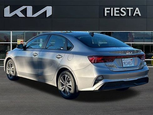 Used 2024 Kia Forte LXS w/ LXS Technology Package image 3