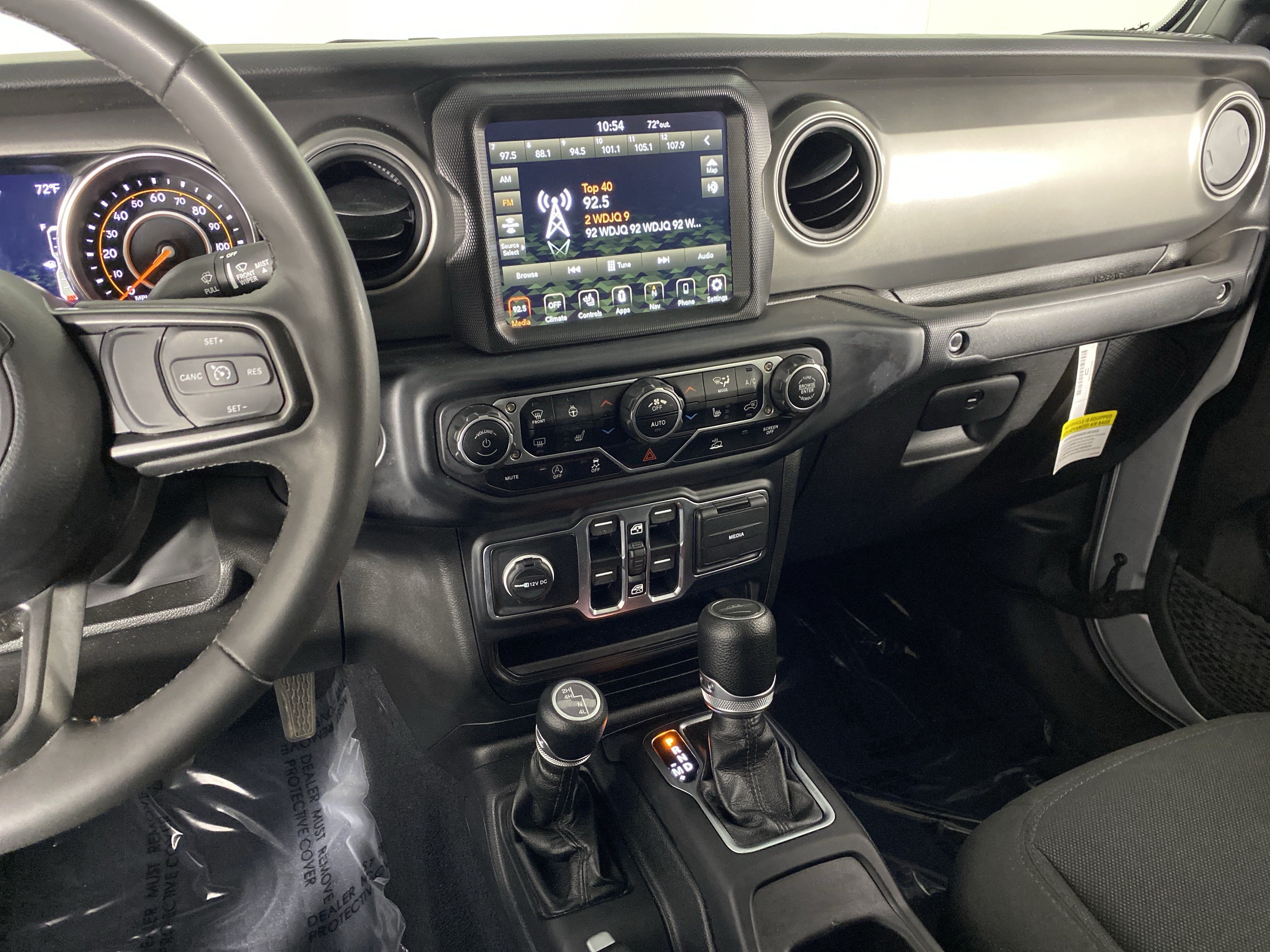 Used 2023 Jeep Gladiator Sport AWD/4WD image 28