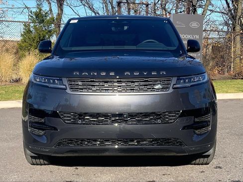 New 2025 Land Rover Range Rover Sport SE image 3