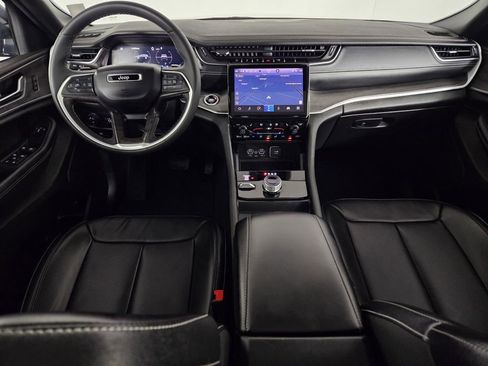 Used 2024 Jeep Grand Cherokee L Limited w/ Luxury Tech Group II image 9