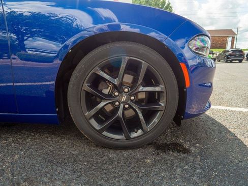 Used 2021 Dodge Charger SXT w/ Blacktop Package RWD image 10