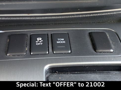 Used 2014 Nissan Armada SV w/ SV Driver Package image 21