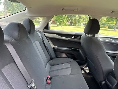 Used 2022 Kia K5 LX FWD image 22