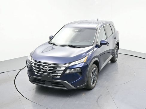 Used 2024 Nissan Rogue SV AWD/4WD image 19