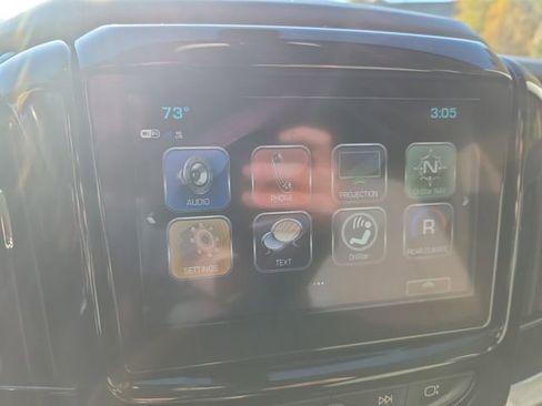 Used 2019 Chevrolet Traverse LT image 37