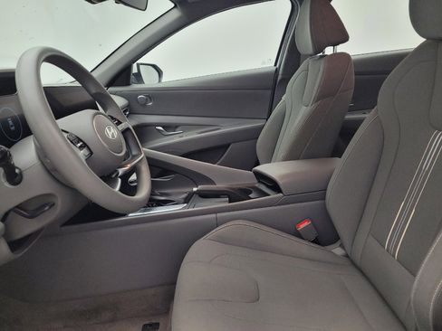Used 2024 Hyundai Elantra SEL FWD image 17