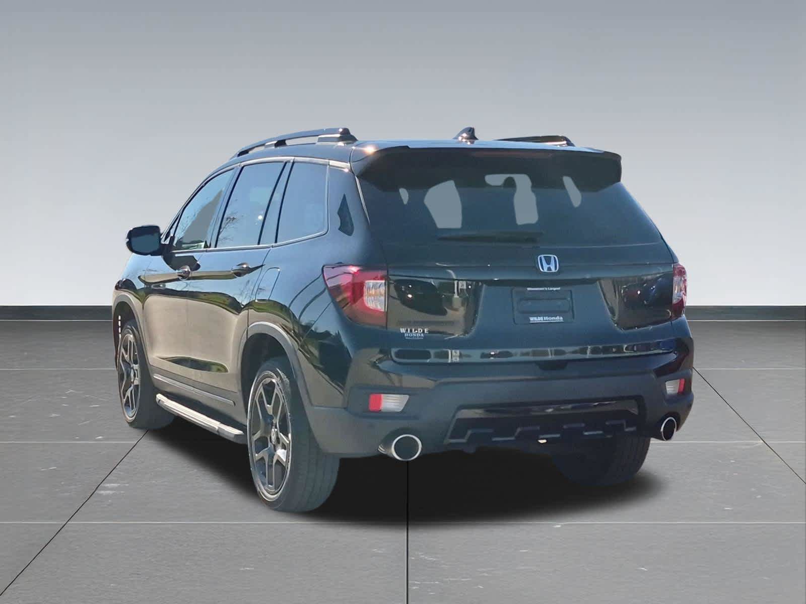 Certified 2024 Honda Passport Black Edition image 4