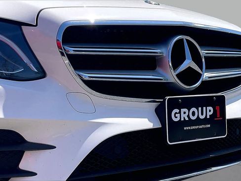 Used 2018 Mercedes-Benz E 300 4MATIC image 29