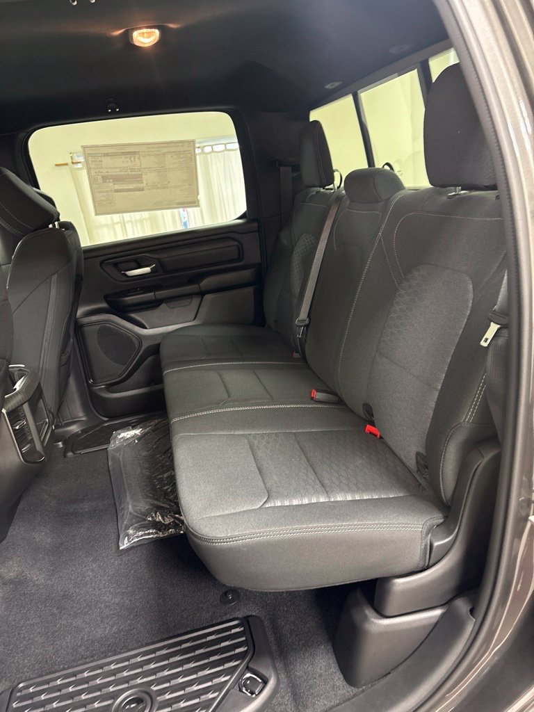 New 2027 RAM 1500 Express AWD/4WD image 22