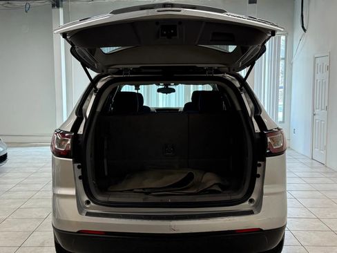 Used 2013 Chevrolet Traverse LS FWD image 15