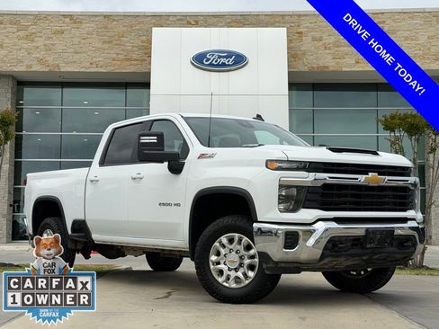 Used 2024 Chevrolet Silverado 2500 LT image 1