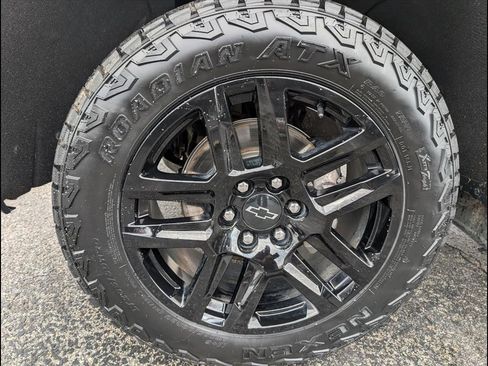 Used 2022 Chevrolet Silverado 1500 Custom Trail Boss w/ Safety Confidence Package image 25