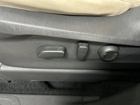 Used 2019 Subaru Ascent Limited AWD/4WD image 12