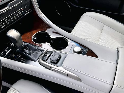 Used 2018 Lexus RX 350 w/ Premium Package image 17