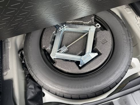 Used 2024 Toyota RAV4 XLE Premium image 44