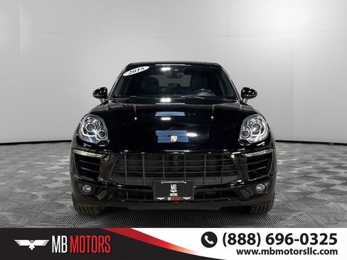 Used 2018 Porsche Macan Base w/ Premium Package image 11