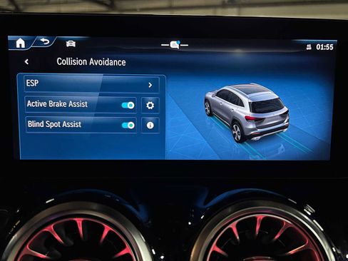 Used 2025 Mercedes-Benz GLA 250 4MATIC image 33