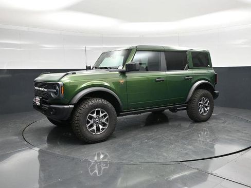 Certified 2025 Ford Bronco Badlands image 6