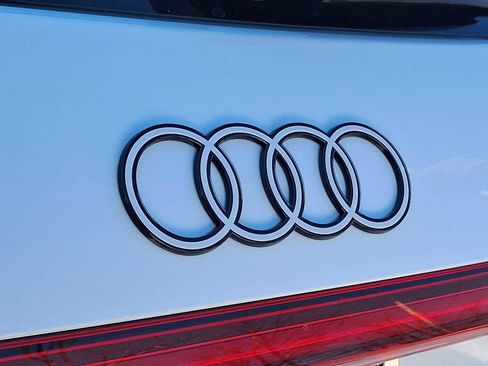 New 2025 Audi Q5 Prestige image 10