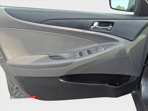 Used 2012 Hyundai Sonata SE FWD image 14
