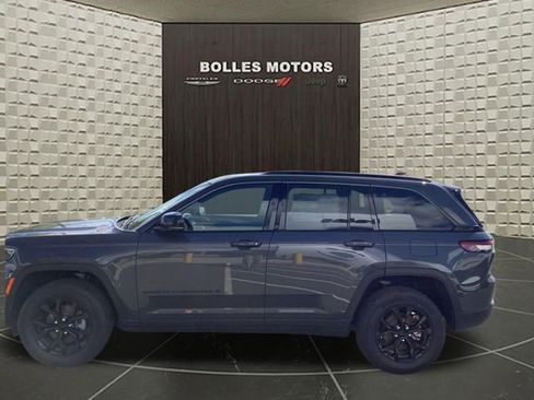 New 2026 Jeep Grand Cherokee Altitude AWD/4WD image 5