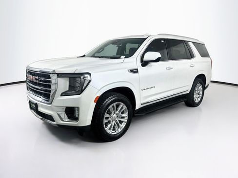 Used 2023 GMC Yukon SLT AWD/4WD image 3