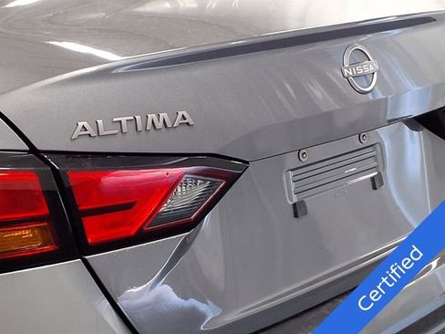 Used 2025 Nissan Altima 2.5 SR FWD image 23