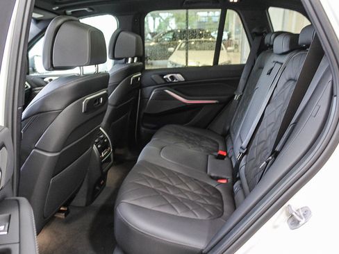 New 2026 BMW X5 xDrive40i w/ Climate Comfort Package image 18