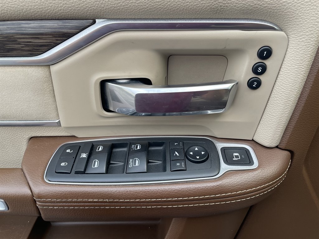 Used 2019 RAM 3500 Laramie AWD/4WD image 34
