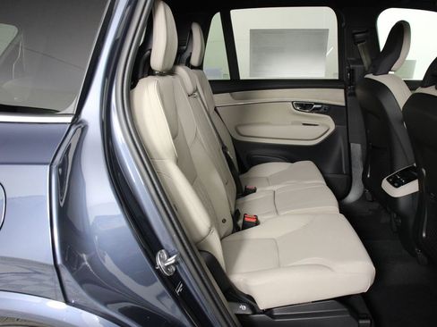 New 2026 Volvo XC90 B6 Plus w/ Protection Package Premier image 11