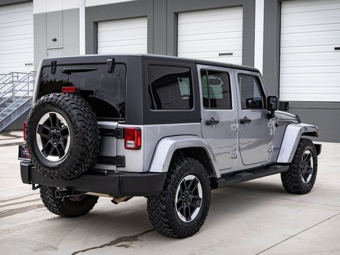 Used 2015 Jeep Wrangler Unlimited Sahara w/ Dual Top Group image 11