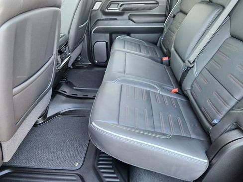 Used 2025 GMC Sierra 2500 AT4X image 24