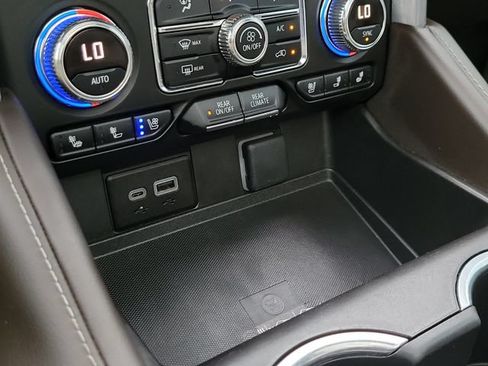 Used 2023 GMC Yukon SLT w/ SLT Premium Package AWD/4WD image 20