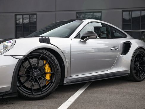 Used 2019 Porsche 911 GT3 RS image 9