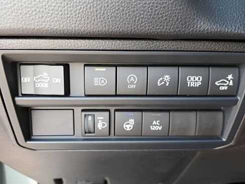 New 2026 Toyota Tundra SR5 AWD/4WD image 28