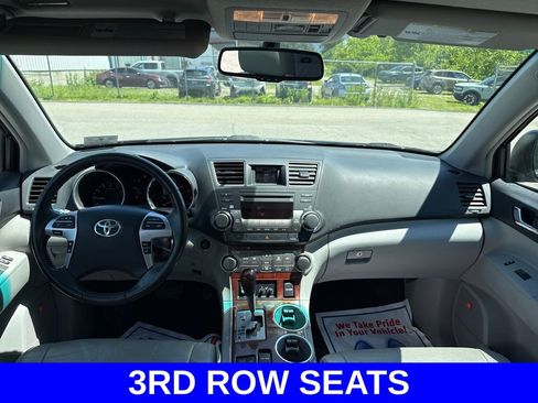 Used 2012 Toyota Highlander Limited w/ Tow Pkg AWD/4WD image 10
