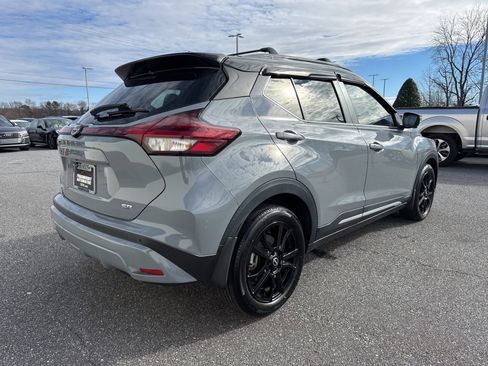 Used 2023 Nissan Kicks SR w/ SR Premium Package image 7