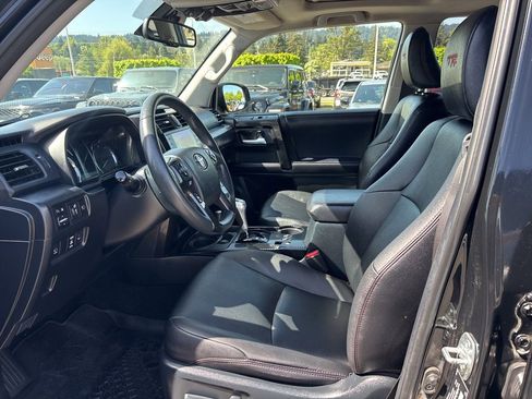Used 2022 Toyota 4Runner TRD Pro AWD/4WD image 10