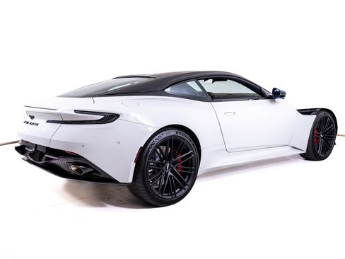 Used 2025 Aston Martin DB12 Coupe RWD image 5