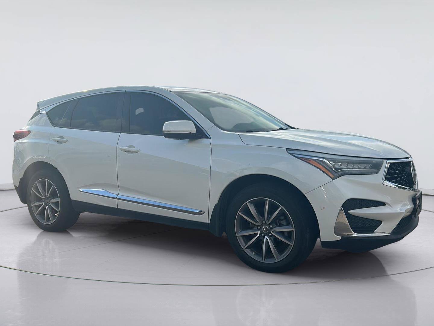 Used 2019 Acura RDX w/ Technology Package FWD image 3