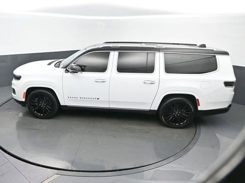 Used 2024 Jeep Grand Wagoneer L Series III image 43