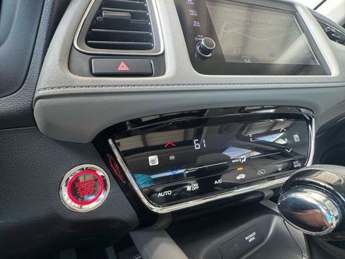 Used 2019 Honda HR-V Touring image 20