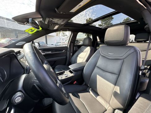 Used 2025 Cadillac XT5 Premium Luxury image 28