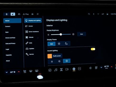 Used 2023 Rivian R1T Adventure image 34