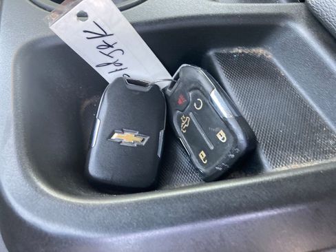 Used 2019 Chevrolet Silverado 1500 LT w/ All-Star Edition AWD/4WD image 38