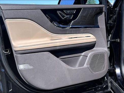 Used 2022 Lincoln Corsair FWD image 16